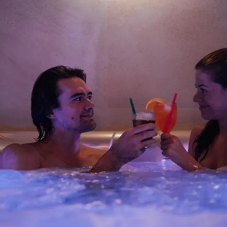 Love hotel Wellness Relax - Luxusni Prague